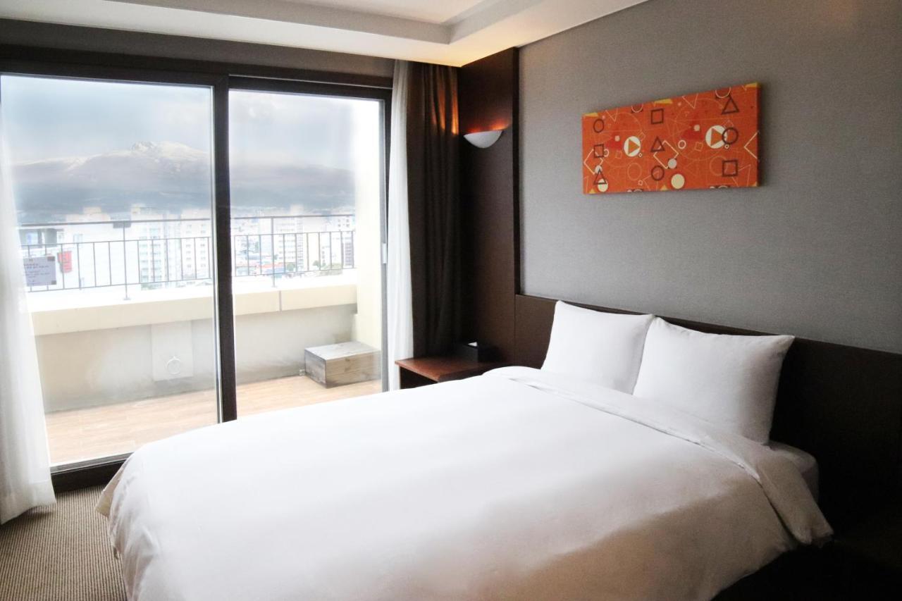 Mstay Hotel Jeju Eksteriør billede